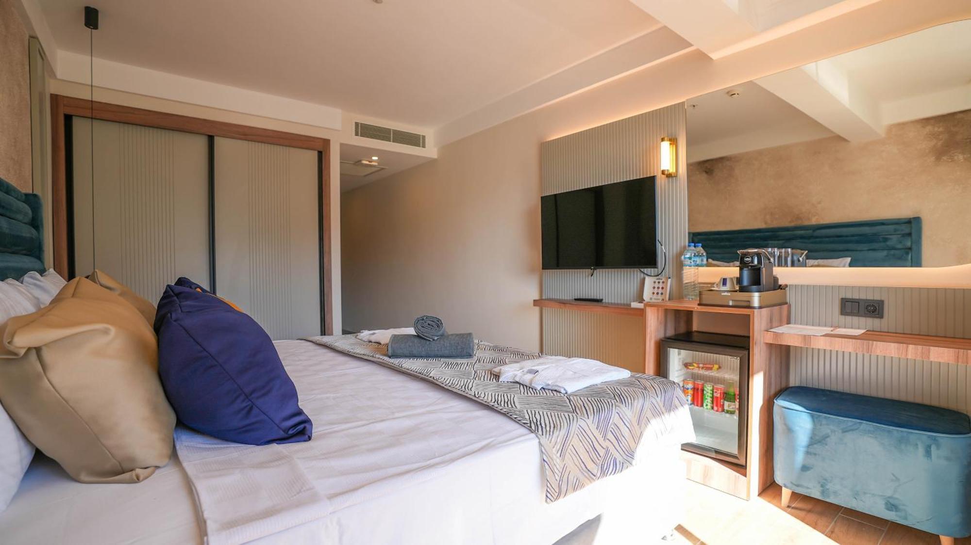 Ada Port Hotel Adults Only 阿拉尼亚 外观 照片